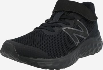 Scarpa sportiva 'Arishi v4' di new balance in nero: frontale