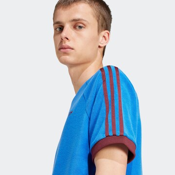 ADIDAS ORIGINALS T-Shirt 'Cali' in Blau