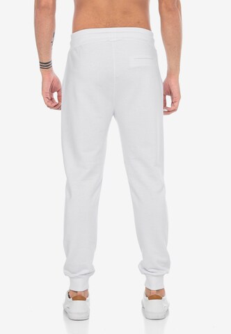 Redbridge Regular Pants 'Crawley' in White