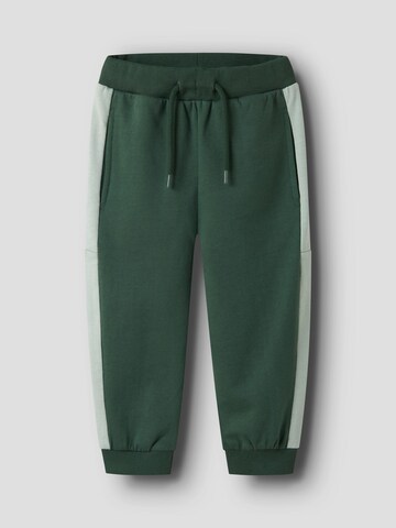 NAME IT - Tapered Pantalón en verde