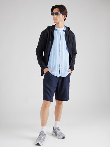 BLEND Суичъри с качулка 'BHBRODY' в черно