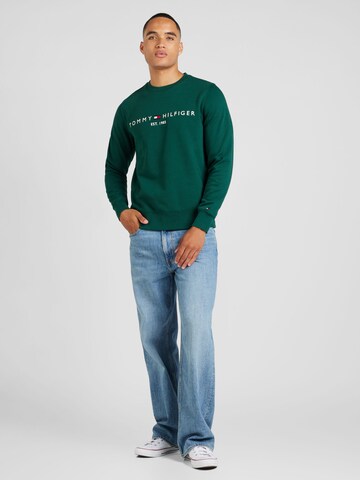 TOMMY HILFIGER Sweatshirt in Grün