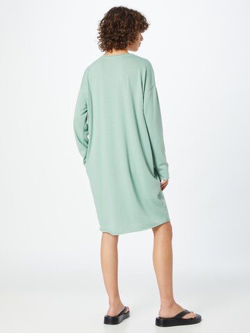 Rochie 'Belinda' de la Liv Bergen pe verde