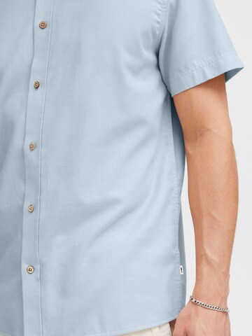Coupe regular Chemise ' PETE ' !Solid en bleu