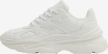 Bershka Sneaker in Weiß