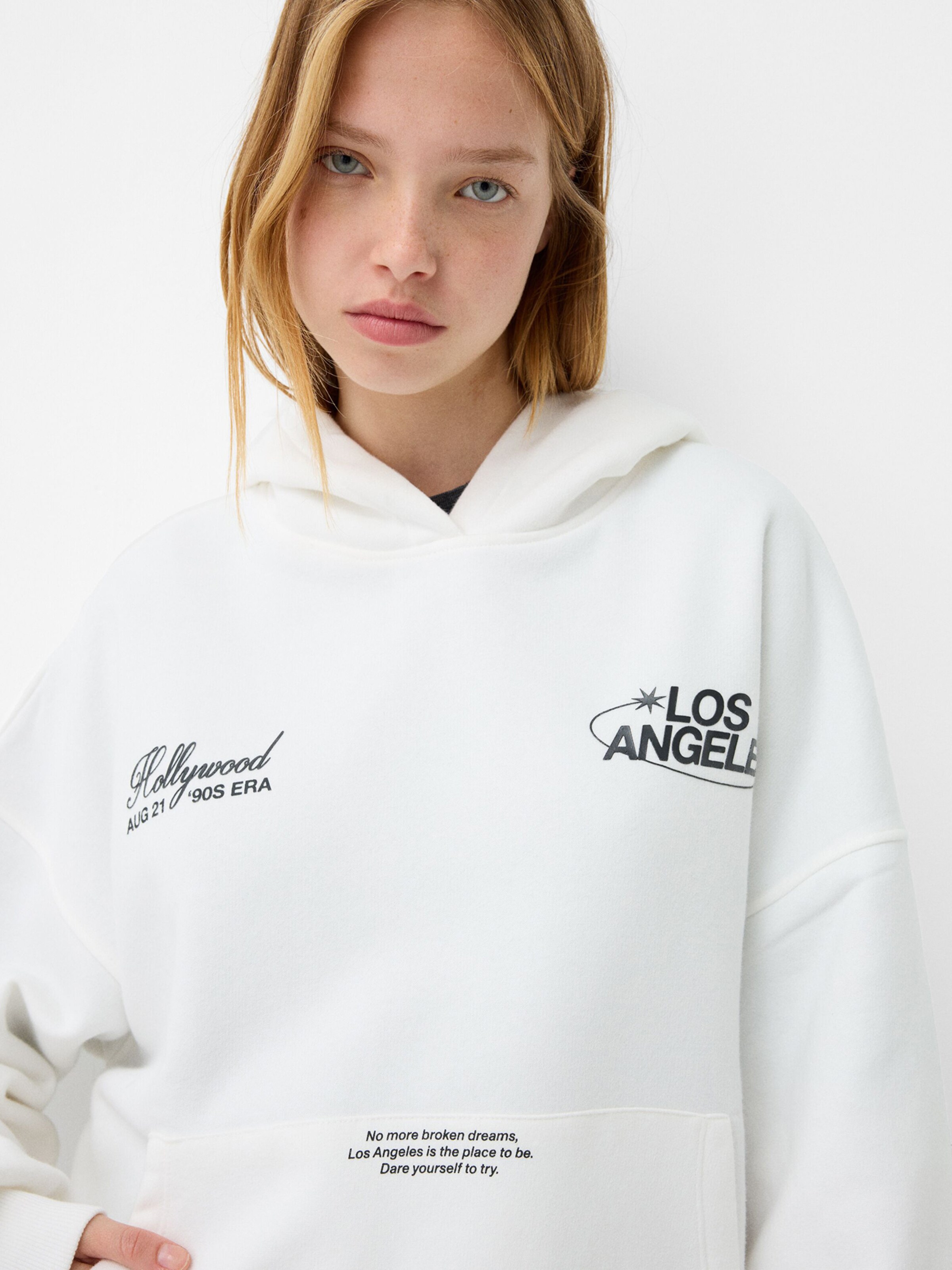 Felpa bianca bershka deals