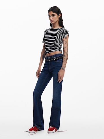 Tricou de la Desigual pe negru