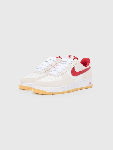 Nike Sportswear Низкие кроссовки 'AIR FORCE 1 '07 LV8' в Белый