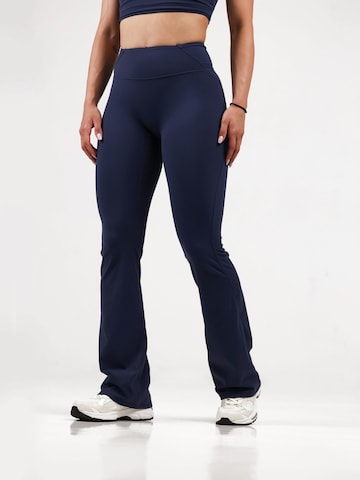 Leggings 'Nova Flared Leggings' de la neverover pe albastru: față