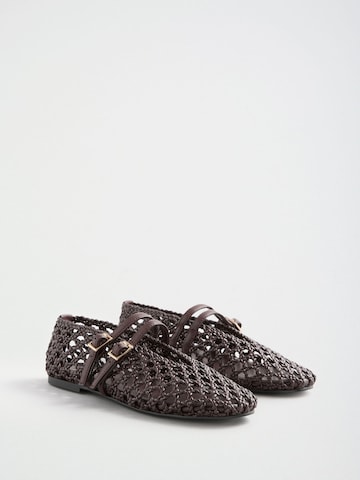 Ballerina con cinturino di Lipsy in marrone