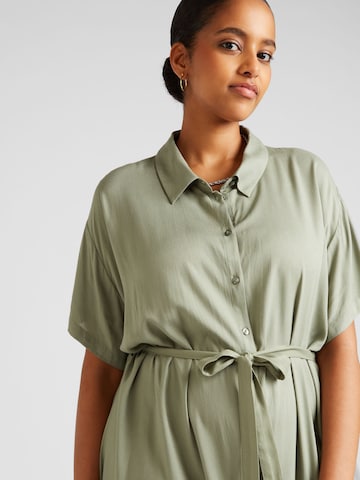 Vero Moda Curve Shirt Dress 'BUMPY' in Green