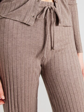 PIECES Wide Leg Hose 'PCIris' in Braun