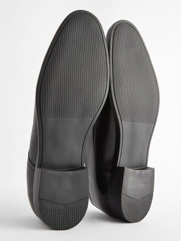 Chaussure à lacets Next en noir