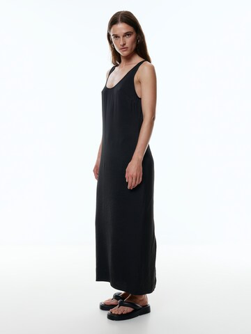 EDITED - Vestido 'Romana' en negro: frente