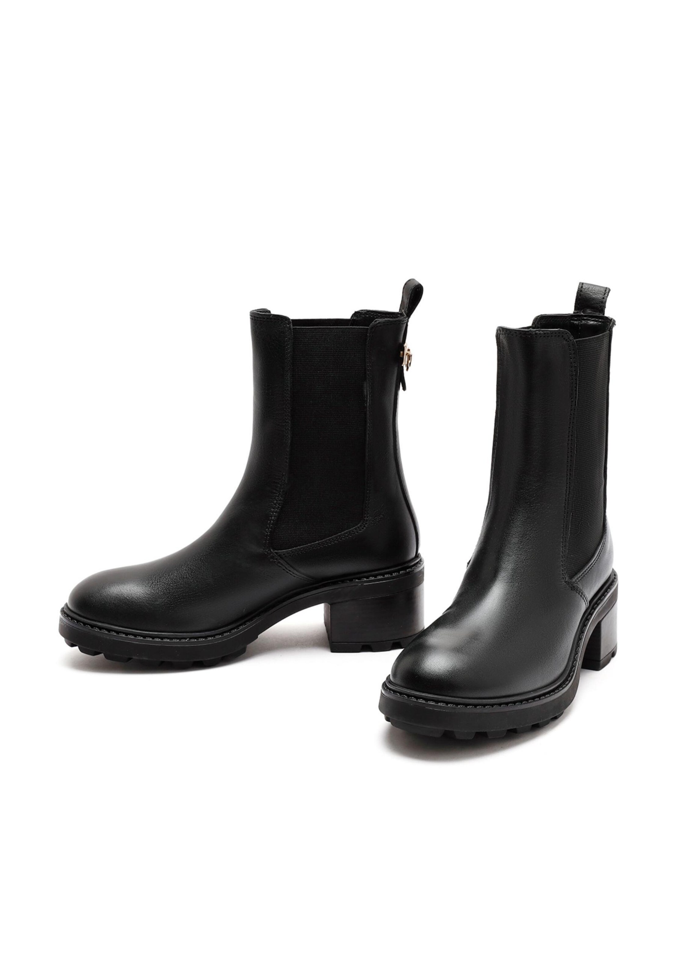 Derimod Chelsea boots in Black