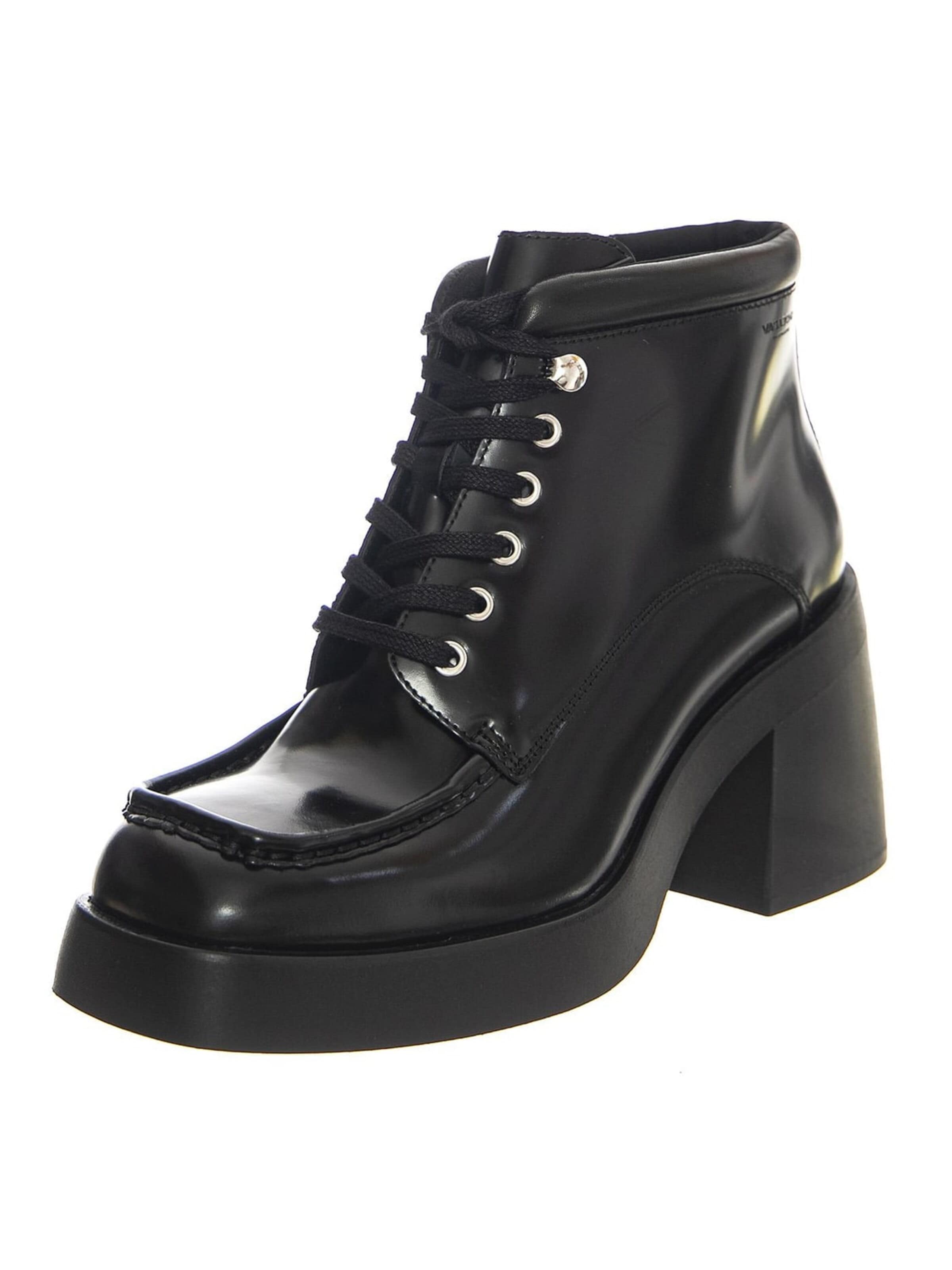 Vagabond Lace-Up Ankle Boots 'Brooke Black' in Black: front