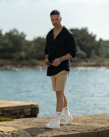 DAN FOX APPAREL Comfort fit Overhemd 'Luis' in Zwart