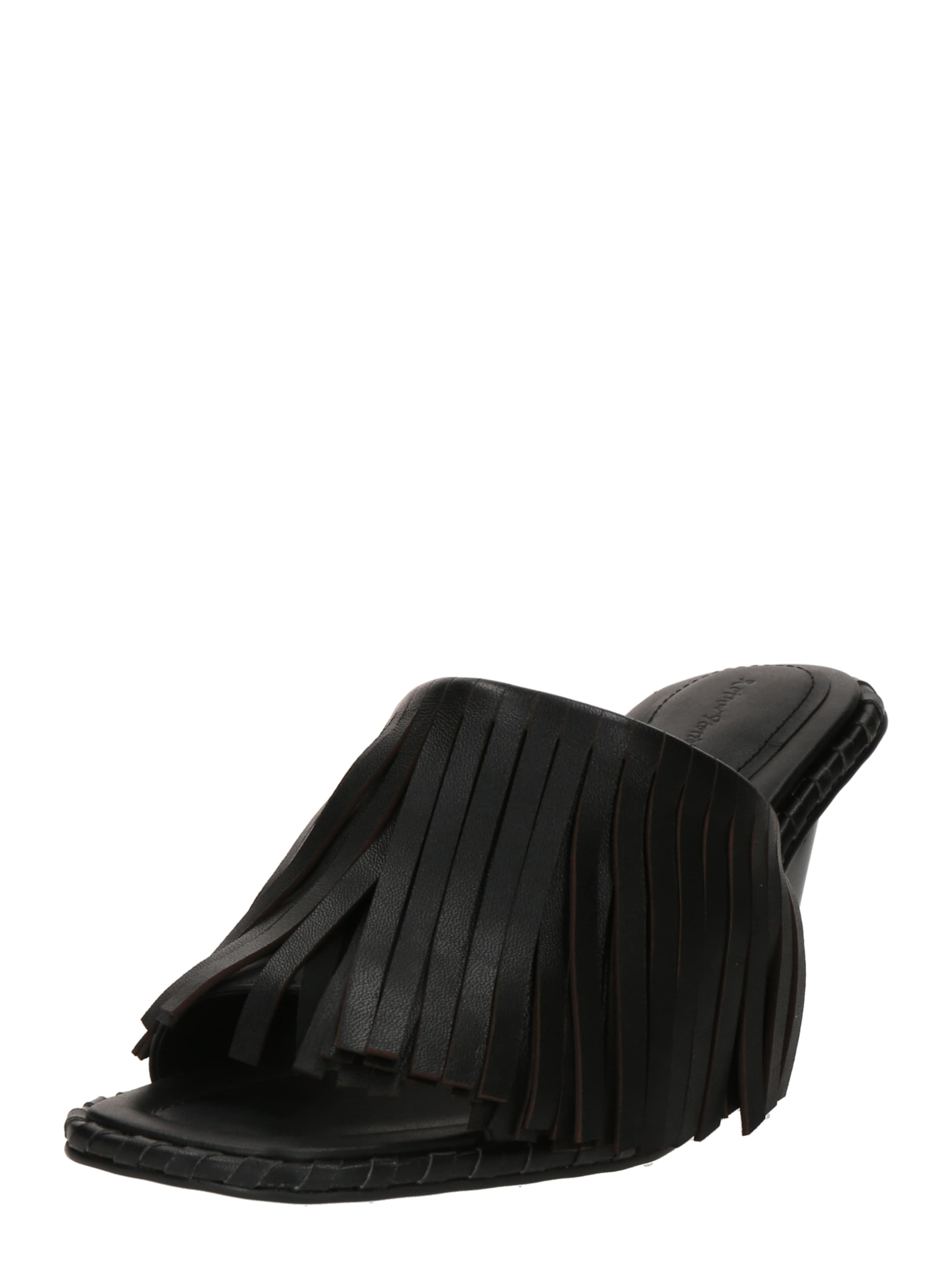 & Other Stories Μιούλ σε μαύρο: μπροστά