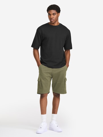 LONSDALE Regular Cargobyxa 'Balrath' i grön