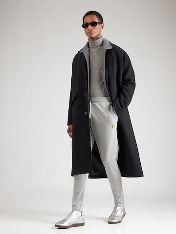 Coupe slim Pantalon Lyle & Scott en gris