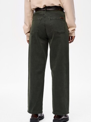 Blue Shadow Regular Pants in Green