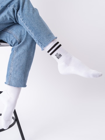Occulto Socks ''Mom'' in White