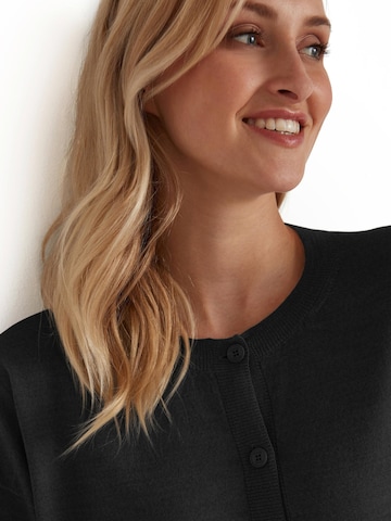 FALKE Knit Cardigan in Black