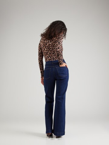 Daahls by Emma Roberts exclusively for ABOUT YOU Flared Jeans 'Lola' in Blau