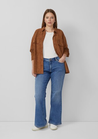 QS Flared Jeans in Blauw