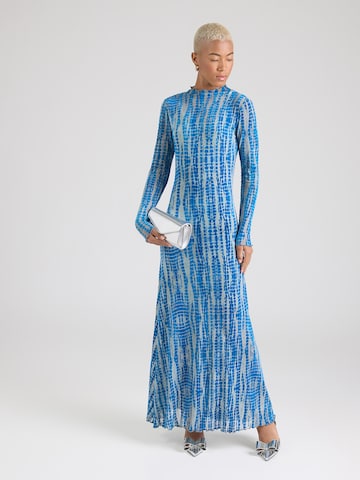 VILA ROUGE EDIT Společenské šaty 'ROUMEENA' – modrá: přední strana