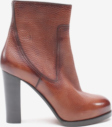 Santoni Dress Boots in 39 in Brown: front