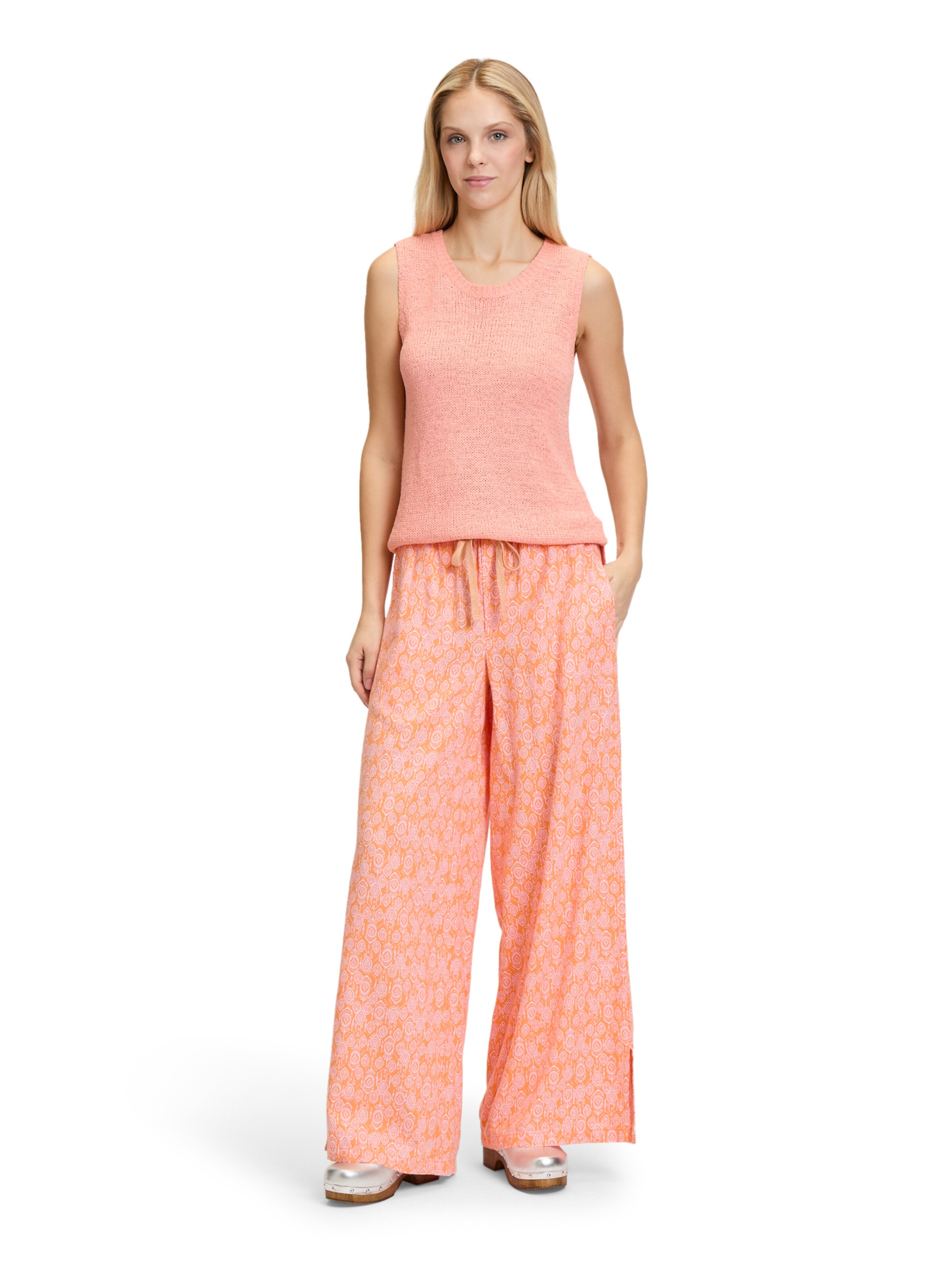 Cartoon Sweater in Orange