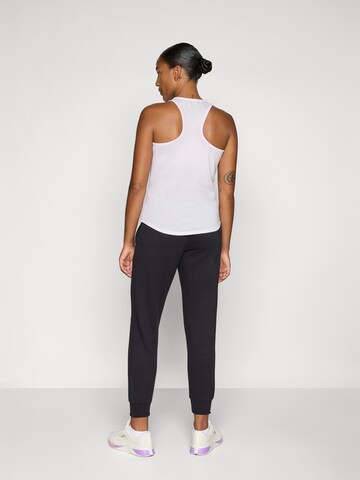 Reebok Tapered Sporthose 'Erika' in Schwarz