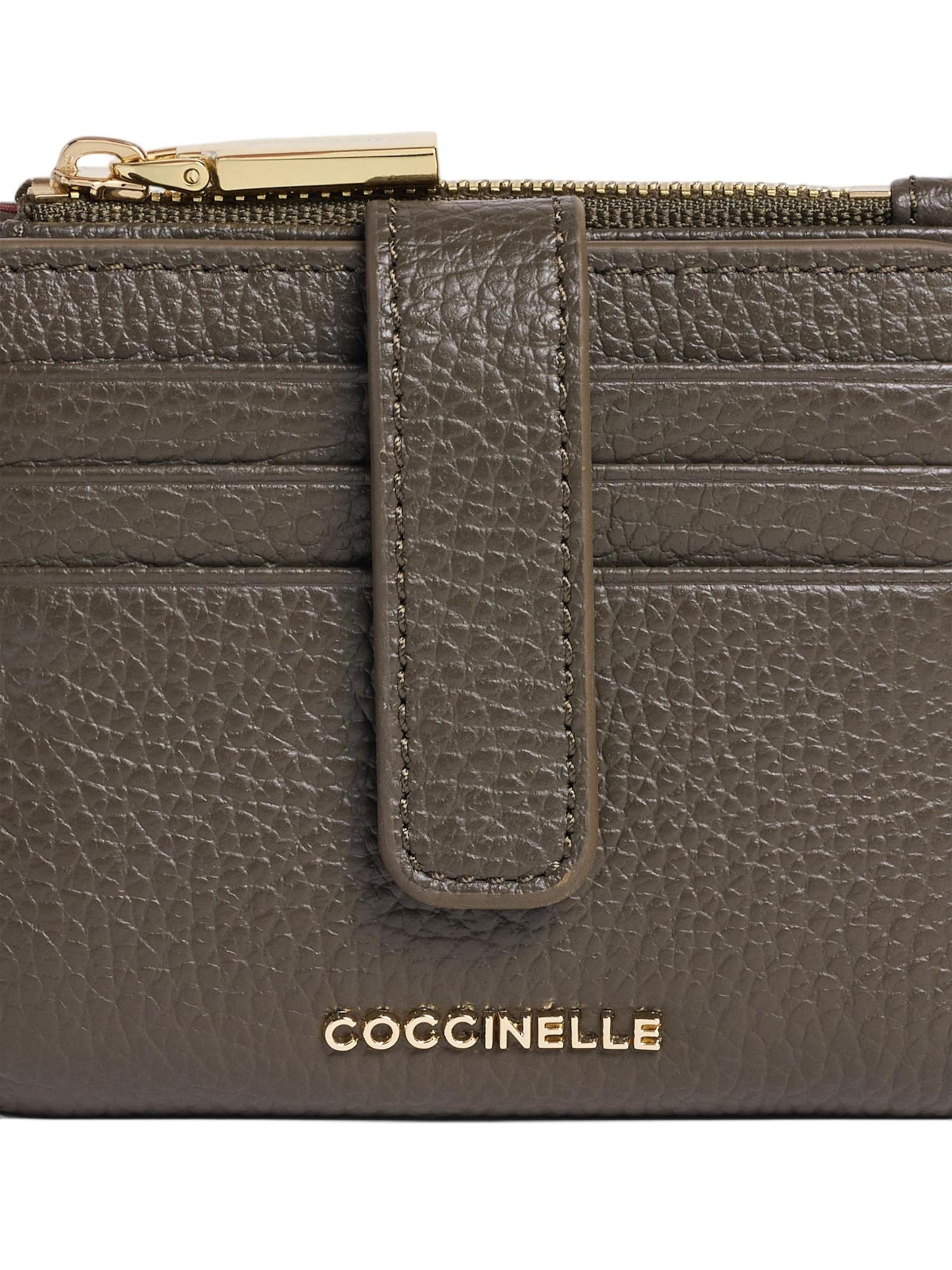 Coccinelle Case 'Metallic 1001 1' in Green