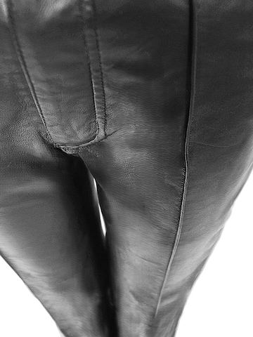 Be  Noble Regular Trousers with creases 'Lederhose als elegante Bundfaltenhose' in Black