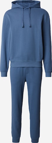 Trening 'DapoDayote' de la HUGO pe albastru: față