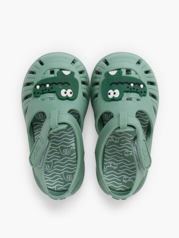 Claquettes / Tongs IGOR en vert