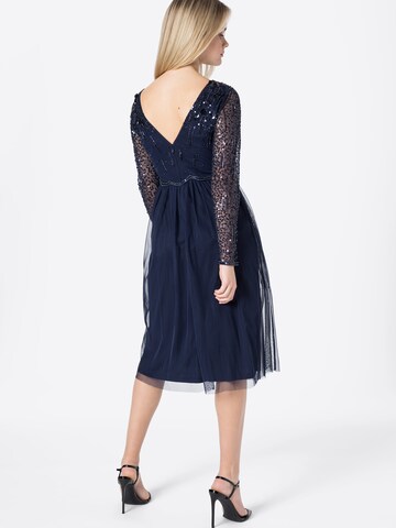 Rochie de cocktail 'Natalie' de la Lipsy pe albastru