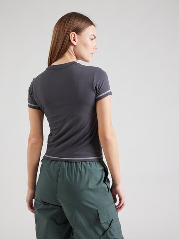Nike Sportswear Μπλουζάκι σε γκρι