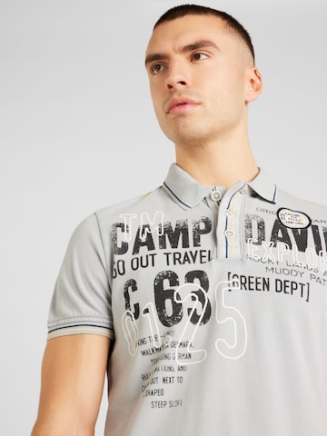 CAMP DAVID قميص بلون رمادي