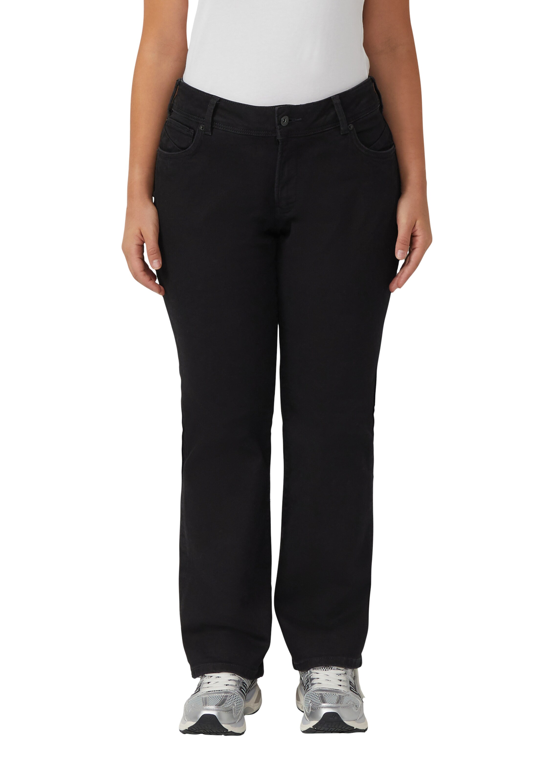 QS Regular Jeans in Zwart: voorkant