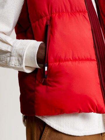 TOMMY HILFIGER Vest 'New York ' in Red