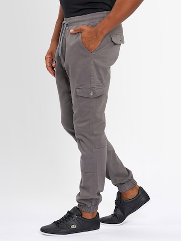 Alessandro Salvarini Tapered Cargo trousers in Grey: front