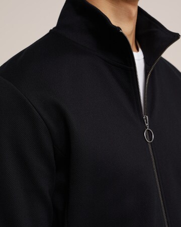 WE Fashion Zip-Up Hoodie in Black