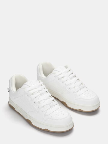 Pull&Bear Låg sneaker i vit