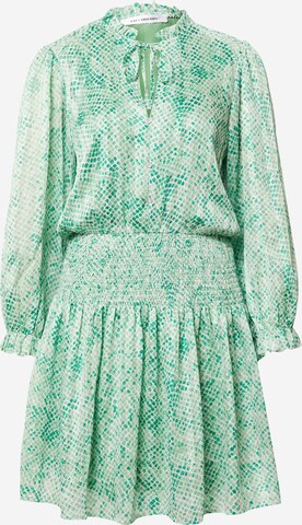 Robe co'couture en vert : devant