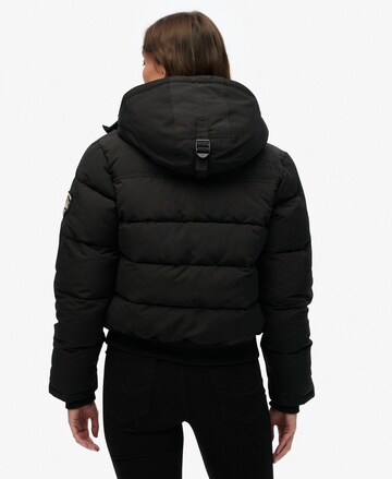Superdry Tussenjas in Zwart