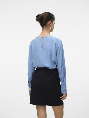 VERO MODA Blouse in Blauw