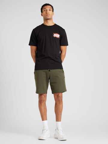 BLEND Regular Shorts in Grün