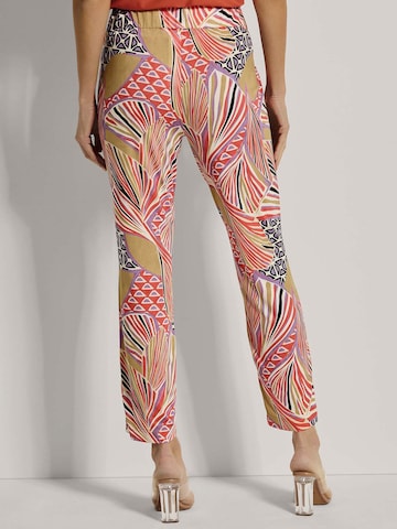 MADELEINE Regular Broek in Oranje